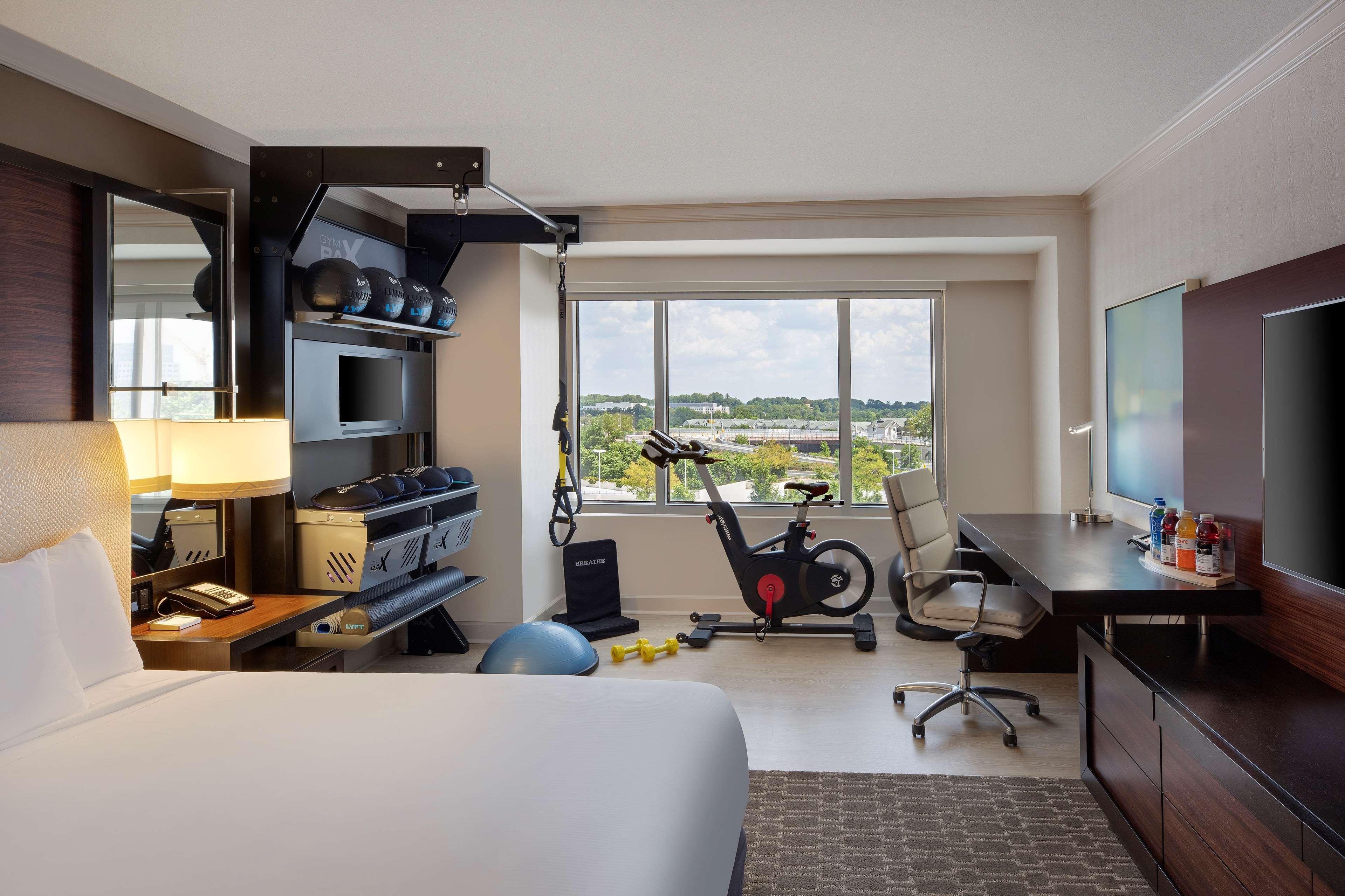 Hilton Mclean Tysons Corner Hotel Kültér fotó